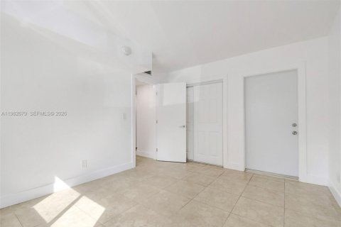 Appartement à louer à Hallandale Beach, Floride: 2 chambres, 111.48 m2 № 2049242 - photo 17