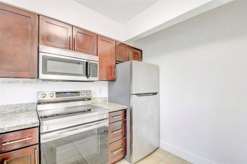 Appartement à louer à Hallandale Beach, Floride: 2 chambres, 111.48 m2 № 2049242 - photo 8