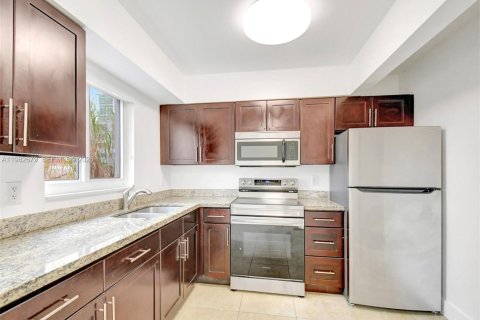 Appartement à louer à Hallandale Beach, Floride: 2 chambres, 111.48 m2 № 2049242 - photo 6
