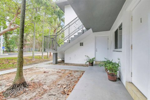 Appartement à louer à Hallandale Beach, Floride: 2 chambres, 111.48 m2 № 2049242 - photo 20