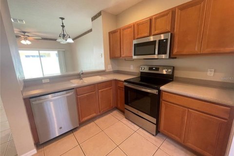 Adosado en alquiler en Tampa, Florida, 2 dormitorios, 93.65 m2 № 2285228 - foto 2