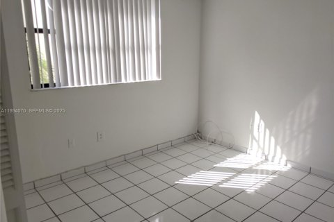 Condominio en venta en Miami Beach, Florida, 2 dormitorios, 102.94 m2 № 1992395 - foto 10