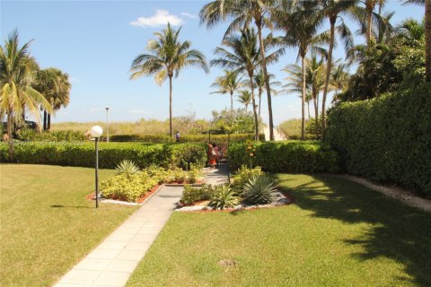 Condominio en venta en Miami Beach, Florida, 2 dormitorios, 102.94 m2 № 1992395 - foto 24