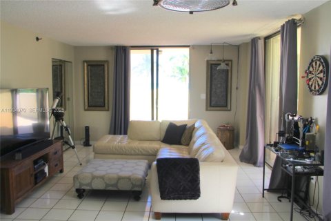 Condominio en venta en Miami Beach, Florida, 2 dormitorios, 102.94 m2 № 1992395 - foto 8