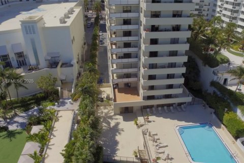 Condominio en venta en Miami Beach, Florida, 2 dormitorios, 102.94 m2 № 1992395 - foto 16