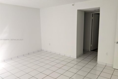 Condominio en venta en Miami Beach, Florida, 2 dormitorios, 102.94 m2 № 1992395 - foto 13