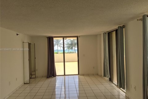 Condominio en venta en Miami Beach, Florida, 2 dormitorios, 102.94 m2 № 1992395 - foto 6