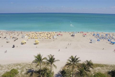 Condominio en venta en Miami Beach, Florida, 2 dormitorios, 102.94 m2 № 1992395 - foto 17