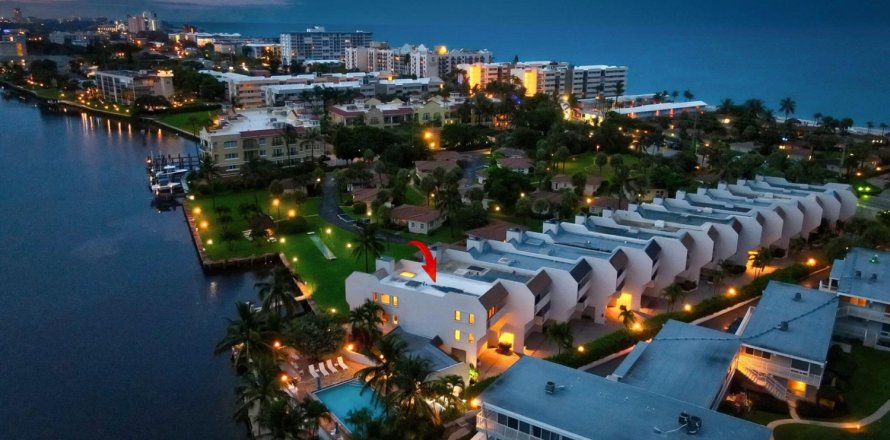 Condo in Hillsboro Beach, Florida, 3 bedrooms  № 2089592