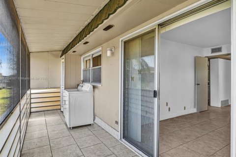 Condo in Delray Beach, Florida, 2 bedrooms  № 1892847 - photo 21