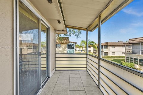Condo in Delray Beach, Florida, 2 bedrooms  № 1892847 - photo 20