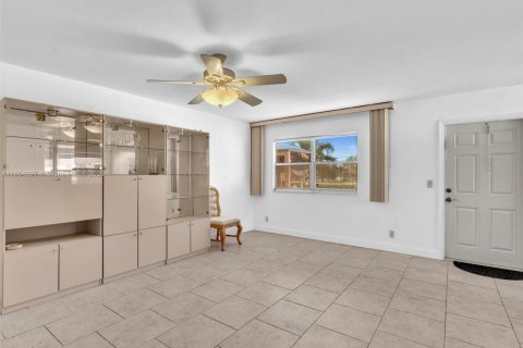 Condo in Delray Beach, Florida, 2 bedrooms  № 1892847 - photo 1