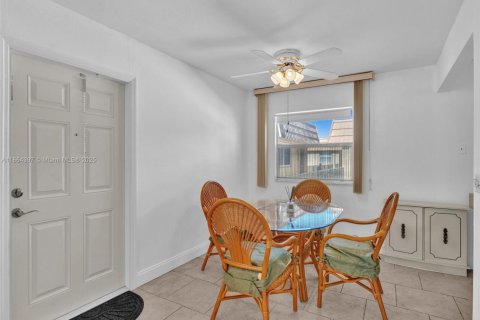 Condo in Delray Beach, Florida, 2 bedrooms  № 1892847 - photo 5