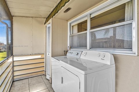 Condo in Delray Beach, Florida, 2 bedrooms  № 1892847 - photo 22