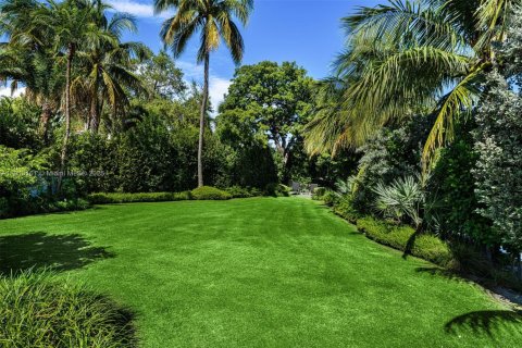 House in Miami Beach, Florida 9 bedrooms, 657.84 sq.m. № 1970260 - photo 24