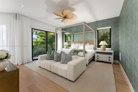 House in Miami Beach, Florida 9 bedrooms, 657.84 sq.m. № 1970260 - photo 16