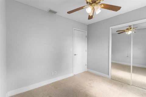 House in Palm Bay, Florida 4 bedrooms, 148.83 sq.m. № 1792913 - photo 23