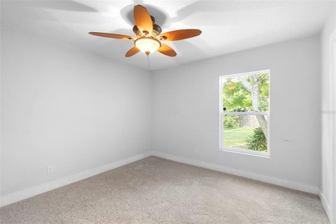 House in Palm Bay, Florida 4 bedrooms, 148.83 sq.m. № 1792913 - photo 19