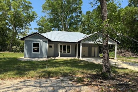 House in Trenton, Florida 3 bedrooms, 110.46 sq.m. № 1631531 - photo 1