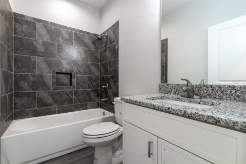 House in Trenton, Florida 3 bedrooms, 110.46 sq.m. № 1631531 - photo 24