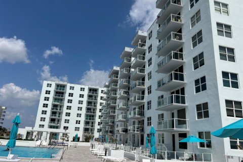 Купить кондоминиум в Палм-Бич, Флорида 4 комнаты, 88.44м2, № 2082454 - фото 7