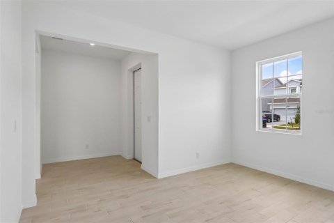 Casa en venta en Orlando, Florida, 5 dormitorios, 297.1 m2 № 2280257 - foto 3