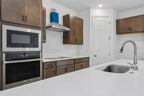 Casa en venta en Orlando, Florida, 5 dormitorios, 297.1 m2 № 2280257 - foto 13