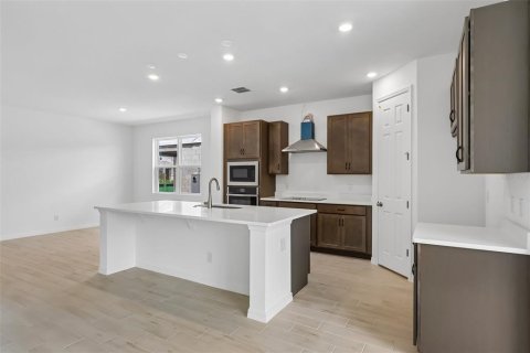 Casa en venta en Orlando, Florida, 5 dormitorios, 297.1 m2 № 2280257 - foto 10