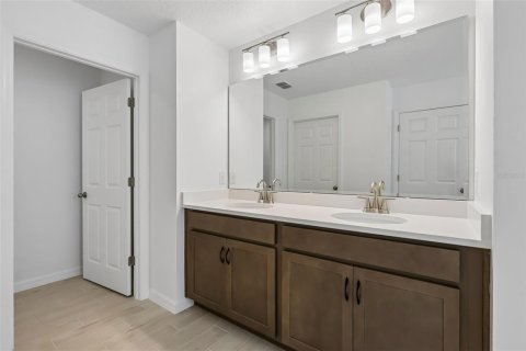 Casa en venta en Orlando, Florida, 5 dormitorios, 297.1 m2 № 2280257 - foto 21