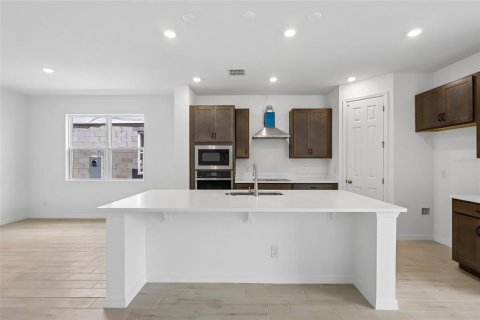 Casa en venta en Orlando, Florida, 5 dormitorios, 297.1 m2 № 2280257 - foto 9