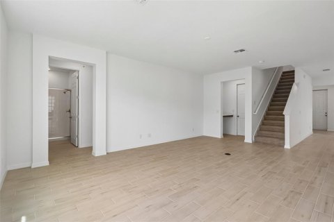 Casa en venta en Orlando, Florida, 5 dormitorios, 297.1 m2 № 2280257 - foto 7