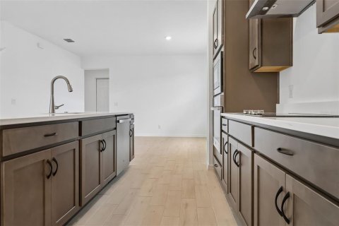 Casa en venta en Orlando, Florida, 5 dormitorios, 297.1 m2 № 2280257 - foto 12