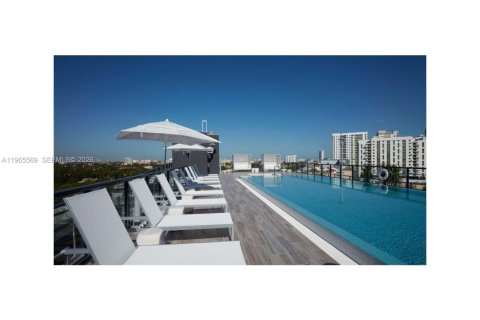 Condominio en alquiler en Miami, Florida, 1 dormitorio, 66.33 m2 № 2027150 - foto 9