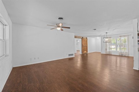 House in Ocala, Florida 3 bedrooms, 163.51 sq.m. № 1888631 - photo 5