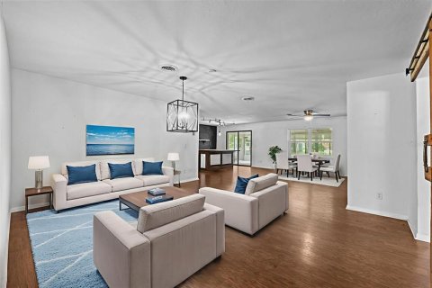House in Ocala, Florida 3 bedrooms, 163.51 sq.m. № 1888631 - photo 4