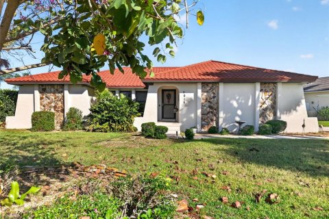 Villa ou maison à vendre à Punta Gorda, Floride: 3 chambres, 175.4 m2 № 2140672 - photo 2