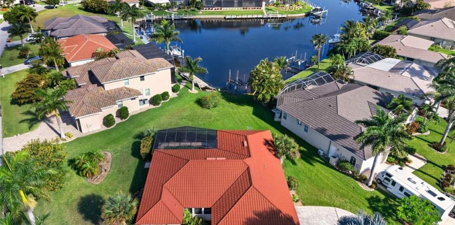 Villa ou maison à Punta Gorda, Floride 3 chambres, 175.4 m2 № 2140672