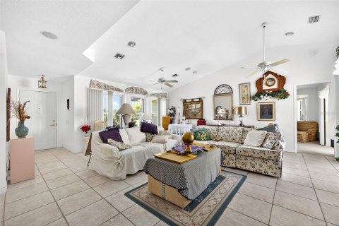 Villa ou maison à vendre à Punta Gorda, Floride: 3 chambres, 175.4 m2 № 2140672 - photo 7