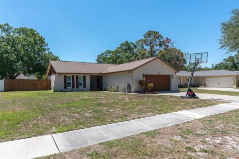 House in Tampa, Florida 3 bedrooms, 134.06 sq.m. № 2100774