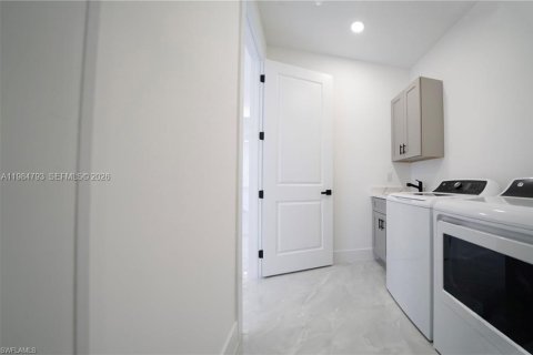 Купить виллу или дом в Лихай-Эйкерс, Флорида 3 спальни, 174.84м2, № 2051376 - фото 19