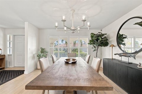 Casa en venta en Saint Petersburg, Florida, 4 dormitorios, 221.66 m2 № 2383668 - foto 10