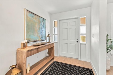 Casa en venta en Saint Petersburg, Florida, 4 dormitorios, 221.66 m2 № 2383668 - foto 7