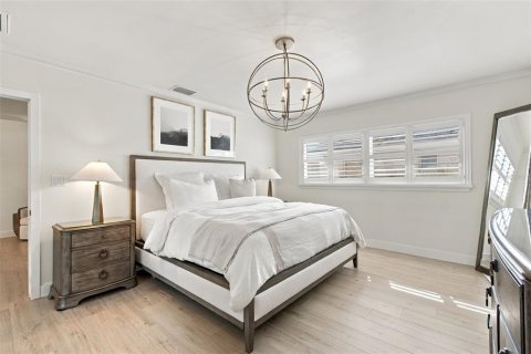 Casa en venta en Saint Petersburg, Florida, 4 dormitorios, 221.66 m2 № 2383668 - foto 19
