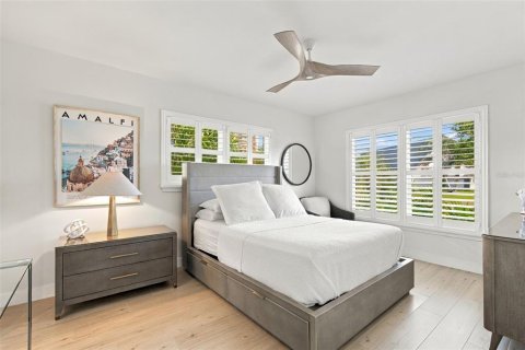 Casa en venta en Saint Petersburg, Florida, 4 dormitorios, 221.66 m2 № 2383668 - foto 27