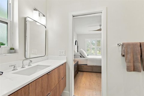 Casa en venta en Saint Petersburg, Florida, 4 dormitorios, 221.66 m2 № 2383668 - foto 24