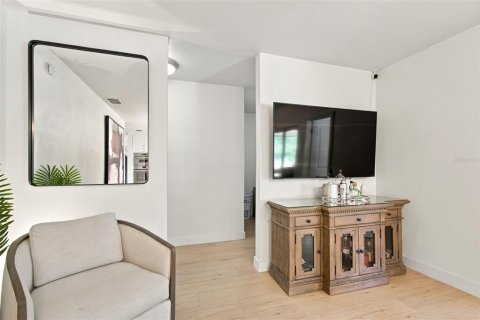Casa en venta en Saint Petersburg, Florida, 4 dormitorios, 221.66 m2 № 2383668 - foto 16