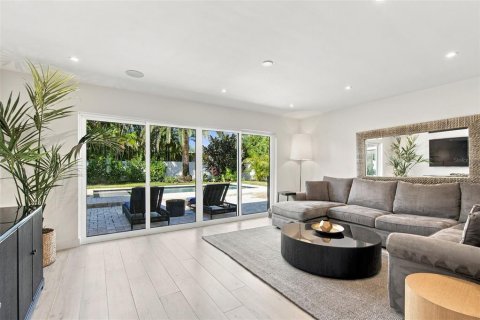 Casa en venta en Saint Petersburg, Florida, 4 dormitorios, 221.66 m2 № 2383668 - foto 18