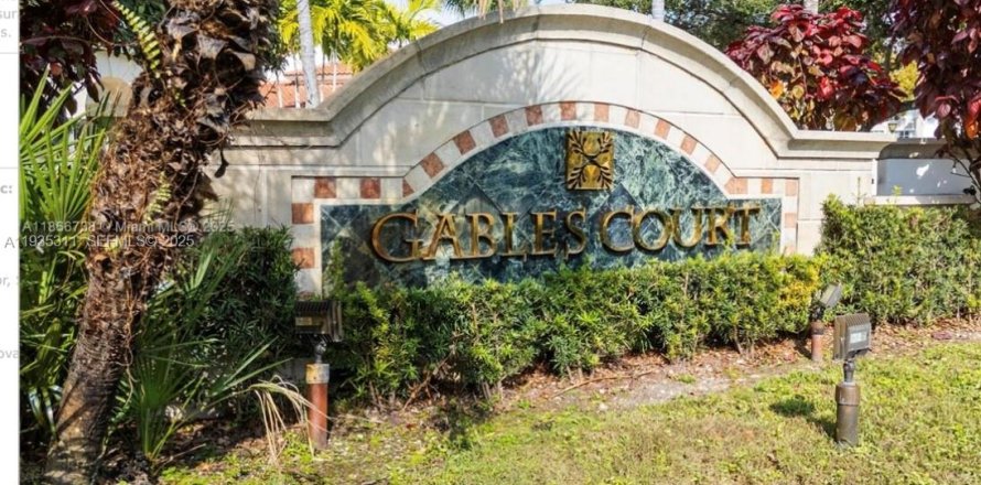 Condominio en Miami, Florida, 2 dormitorios  № 1993472