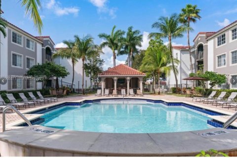 Condominio en venta en Miami, Florida, 2 dormitorios, 91.88 m2 № 1993472 - foto 12