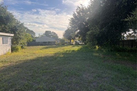 House in Lake Worth, Florida 3 bedrooms, 121.98 sq.m. № 1796350 - photo 26